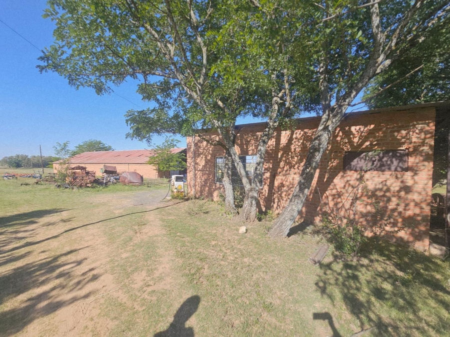 17 Bedroom Property for Sale in Ladybrand Free State